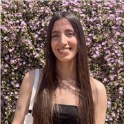 Profesora de Primaria y Pedagoga Terapéutica, con master en Psicología dirigido a alumnado de primaria hasta 2º de la ESO